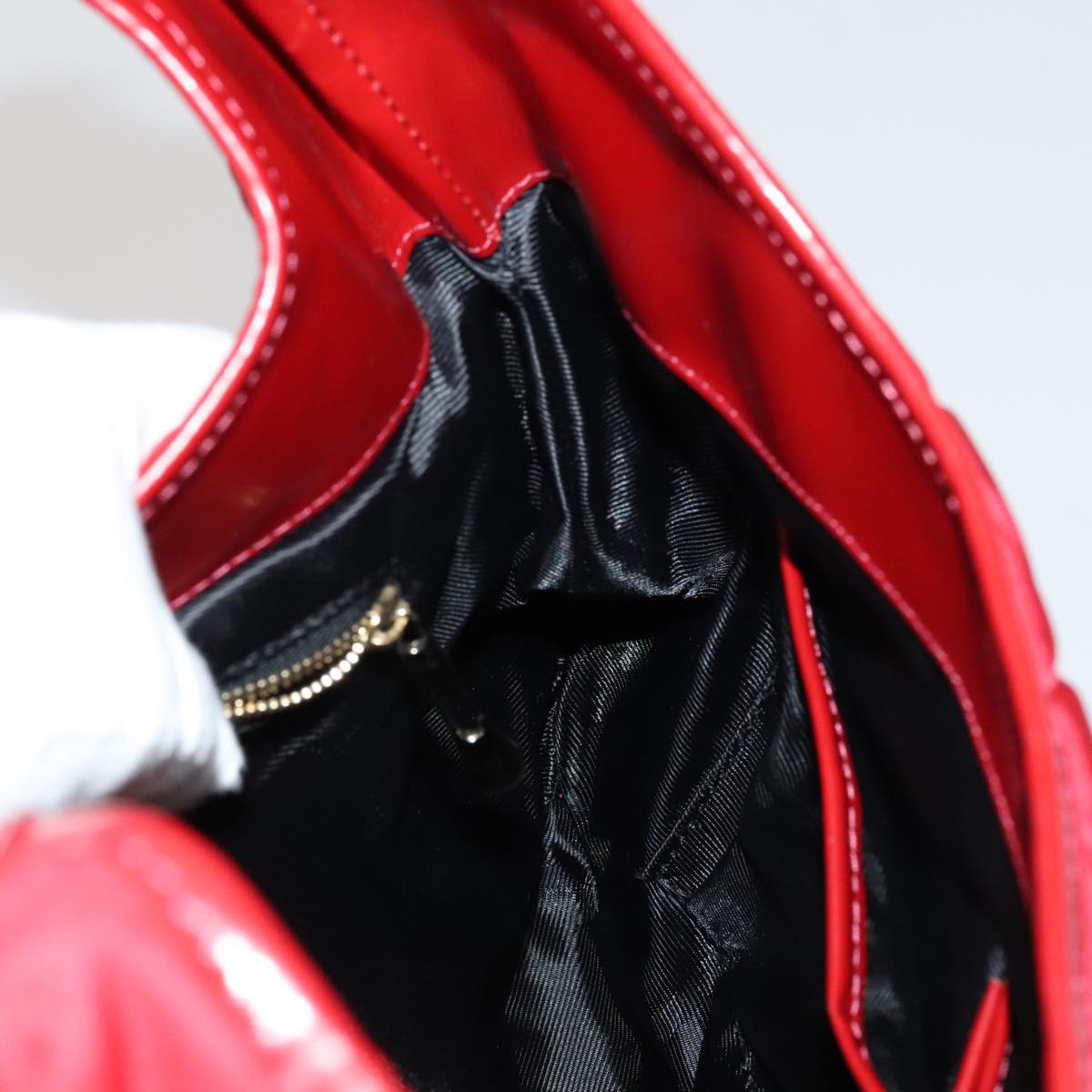 Burberry Shoulder Bag Red Synthetic Shoulder Bag (Pre-Owned)