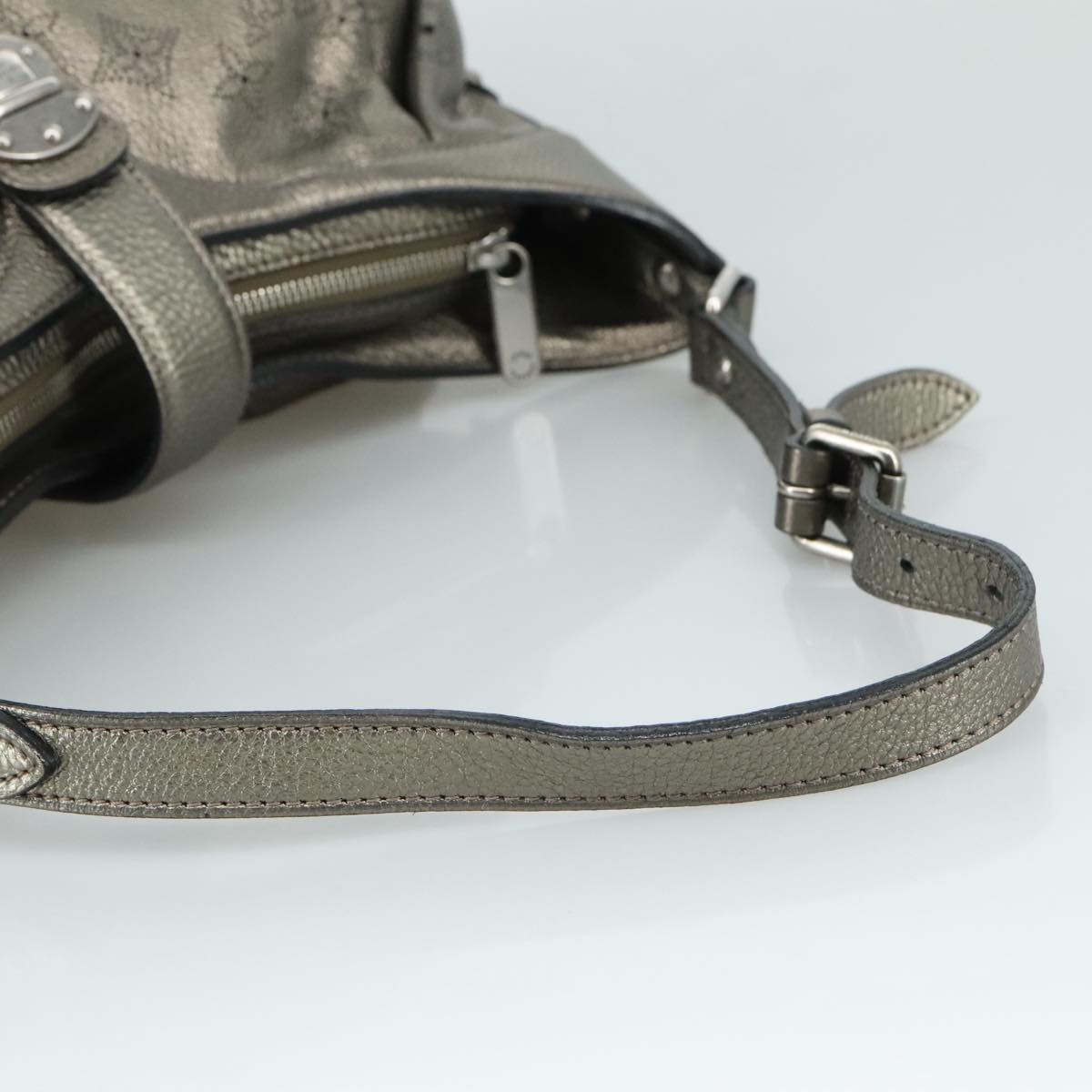 Louis Vuitton Xs Silver Leather Shoulder Bag (Pre-Owned)