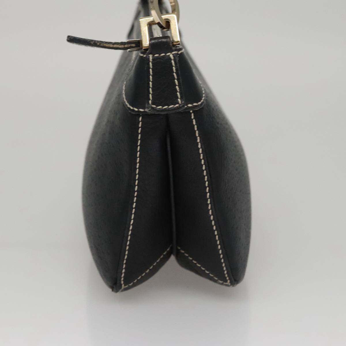 Salvatore Ferragamo Gancini Black Leather Shoulder Bag (Pre-Owned)