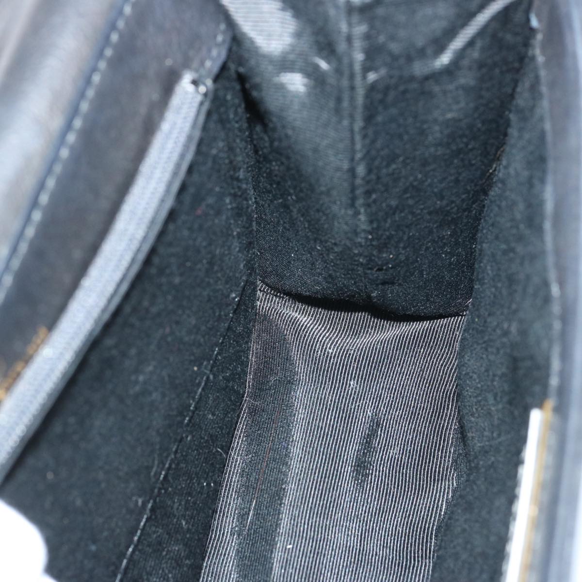 Valentino Garavani Black Leather Shoulder Bag (Pre-Owned)