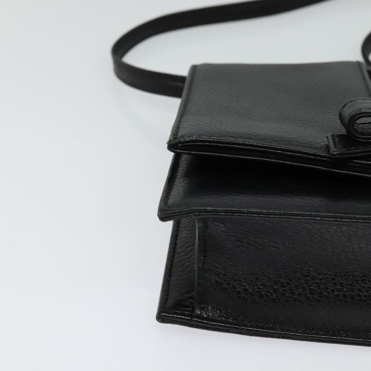 Valentino Garavani Black Leather Shoulder Bag (Pre-Owned)