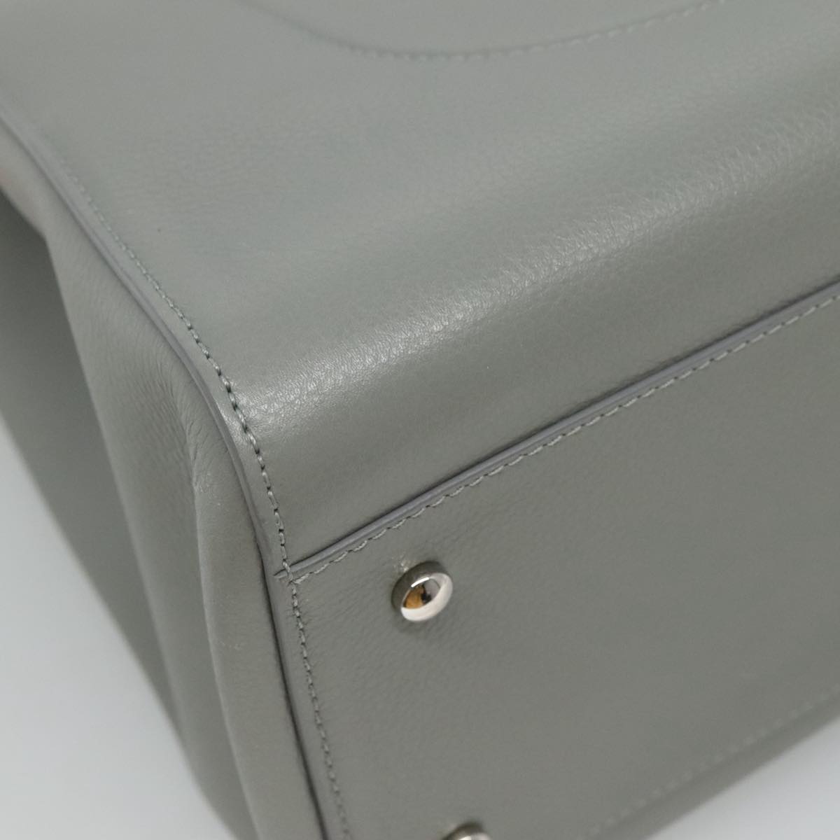 Chanel Executive Grey Leather Tote Bag (Pre-Owned)