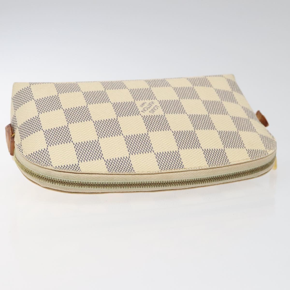 Louis Vuitton Cosmetic Pouch White Canvas Clutch Bag (Pre-Owned)