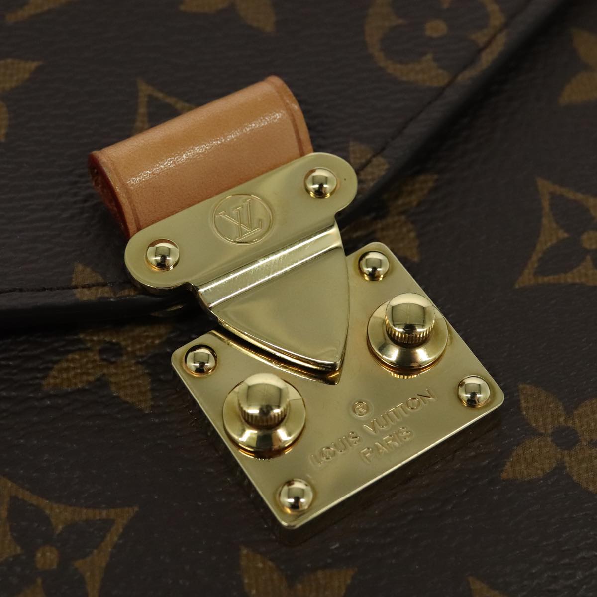 Louis Vuitton Pochette Metis Blue Canvas Handbag (Pre-Owned)