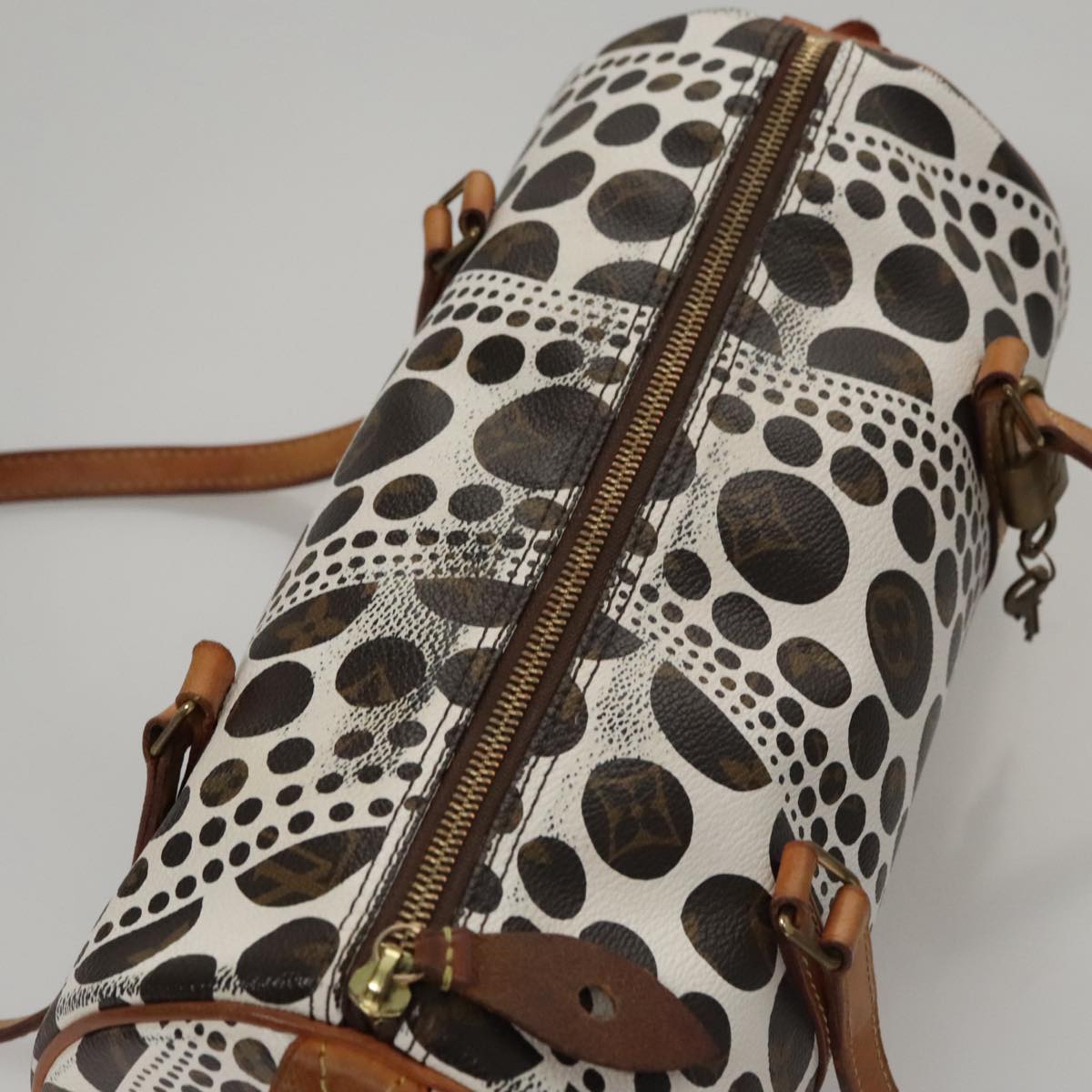 Louis Vuitton Papillon 30 White Canvas Handbag (Pre-Owned)