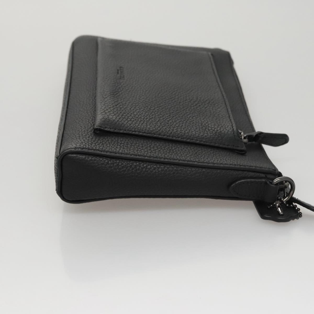 Coach Black Leather Shoulder Bag (Pre-Owned)
