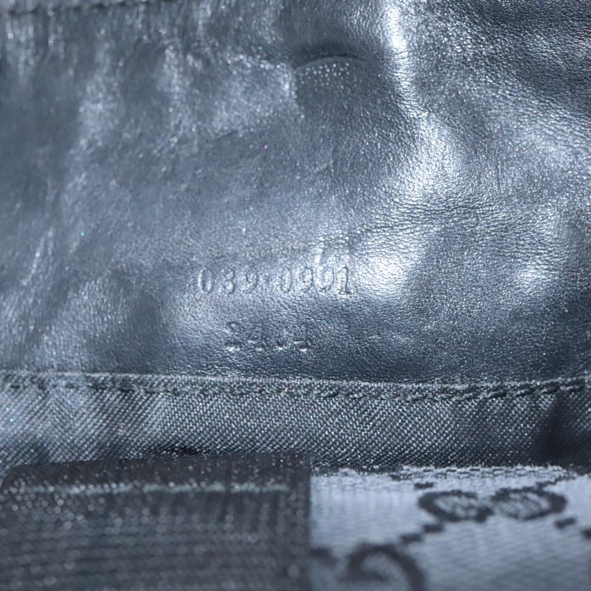 Gucci Gg Canvas Black Canvas Clutch Bag (Pre-Owned)