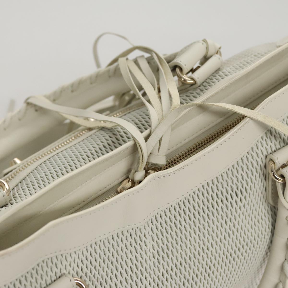 Balenciaga City White Leather Handbag (Pre-Owned)