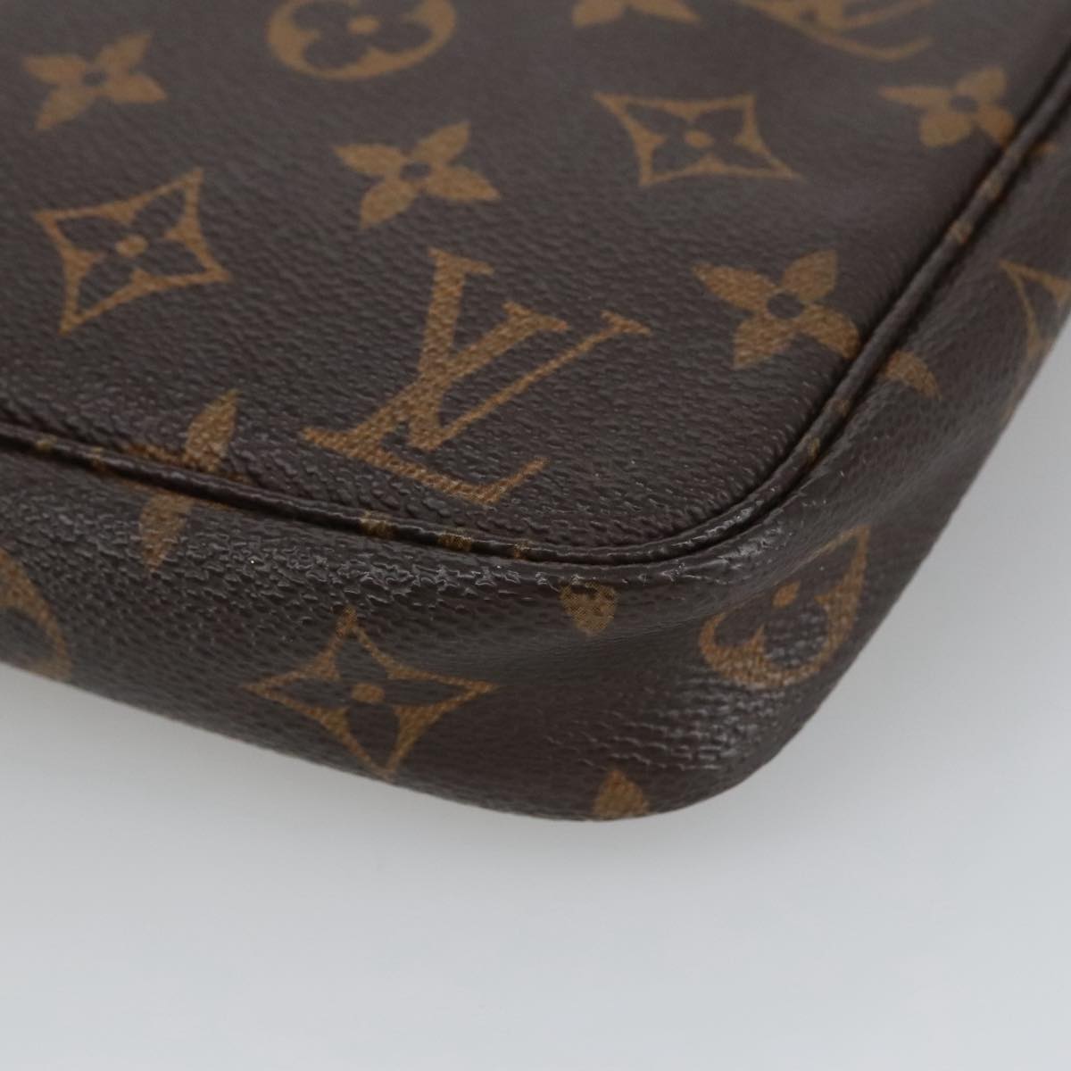 Louis Vuitton Pochette Accessoire Brown Canvas Clutch Bag (Pre-Owned)