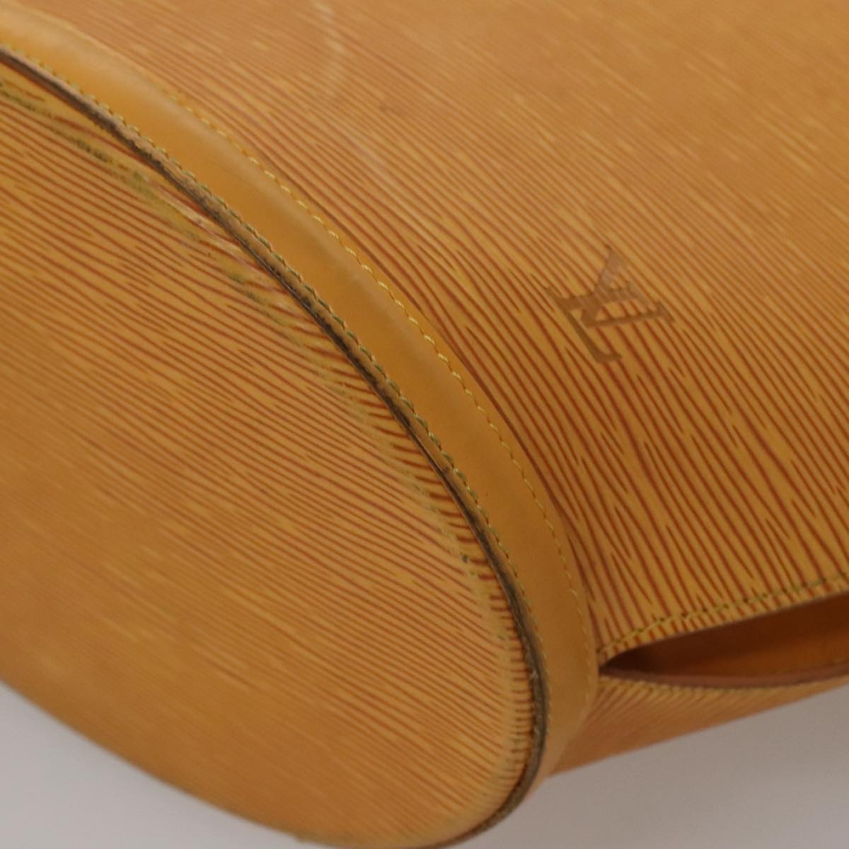 Louis Vuitton Saint Jacques Yellow Leather Shoulder Bag (Pre-Owned)