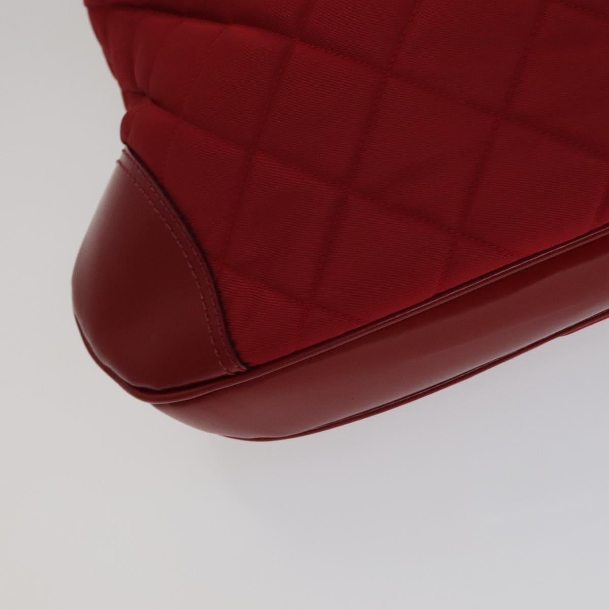 Burberry Shoulder Bag Red Synthetic Shoulder Bag (Pre-Owned)
