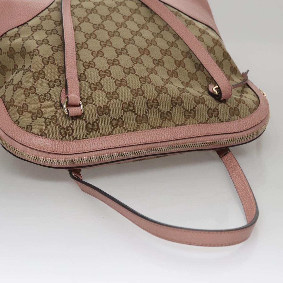Gucci Bree Beige Canvas Shoulder Bag (Pre-Owned)