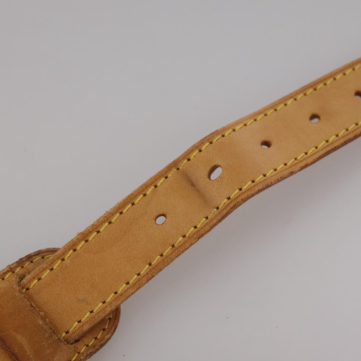 Louis Vuitton Shoulder Strap Beige Leather Bag Jewelry (Pre-Owned)