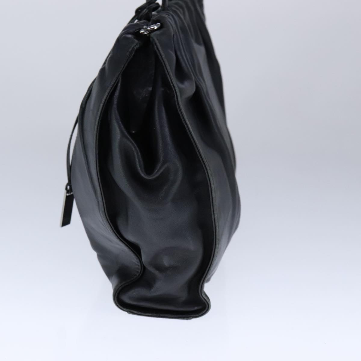 Prada Black Leather Handbag (Pre-Owned)