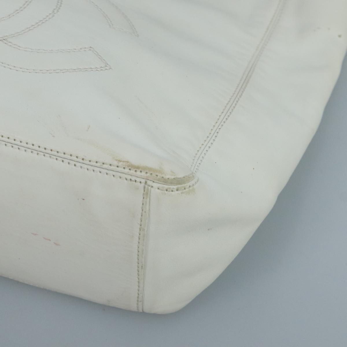 Chanel Shopping White Leather Tote Bag (Pre-Owned)