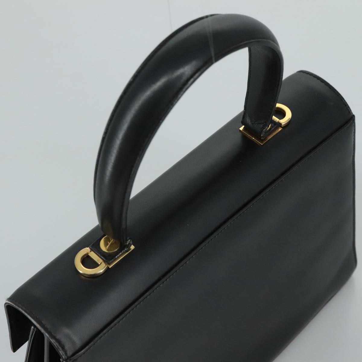 Salvatore Ferragamo Gancini Black Leather Handbag (Pre-Owned)