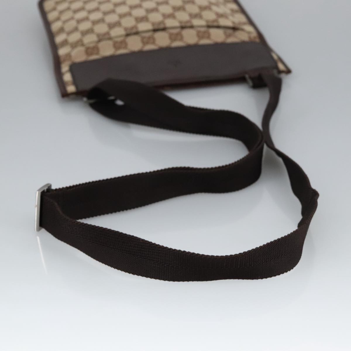 Gucci Gg Supreme Beige Canvas Shoulder Bag (Pre-Owned)