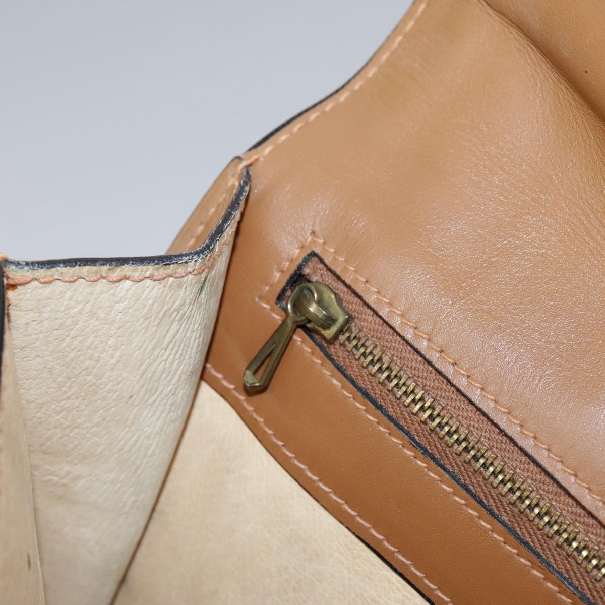 Gucci Micro Small Gg Canvas Beige Canvas Clutch Bag (Pre-Owned)