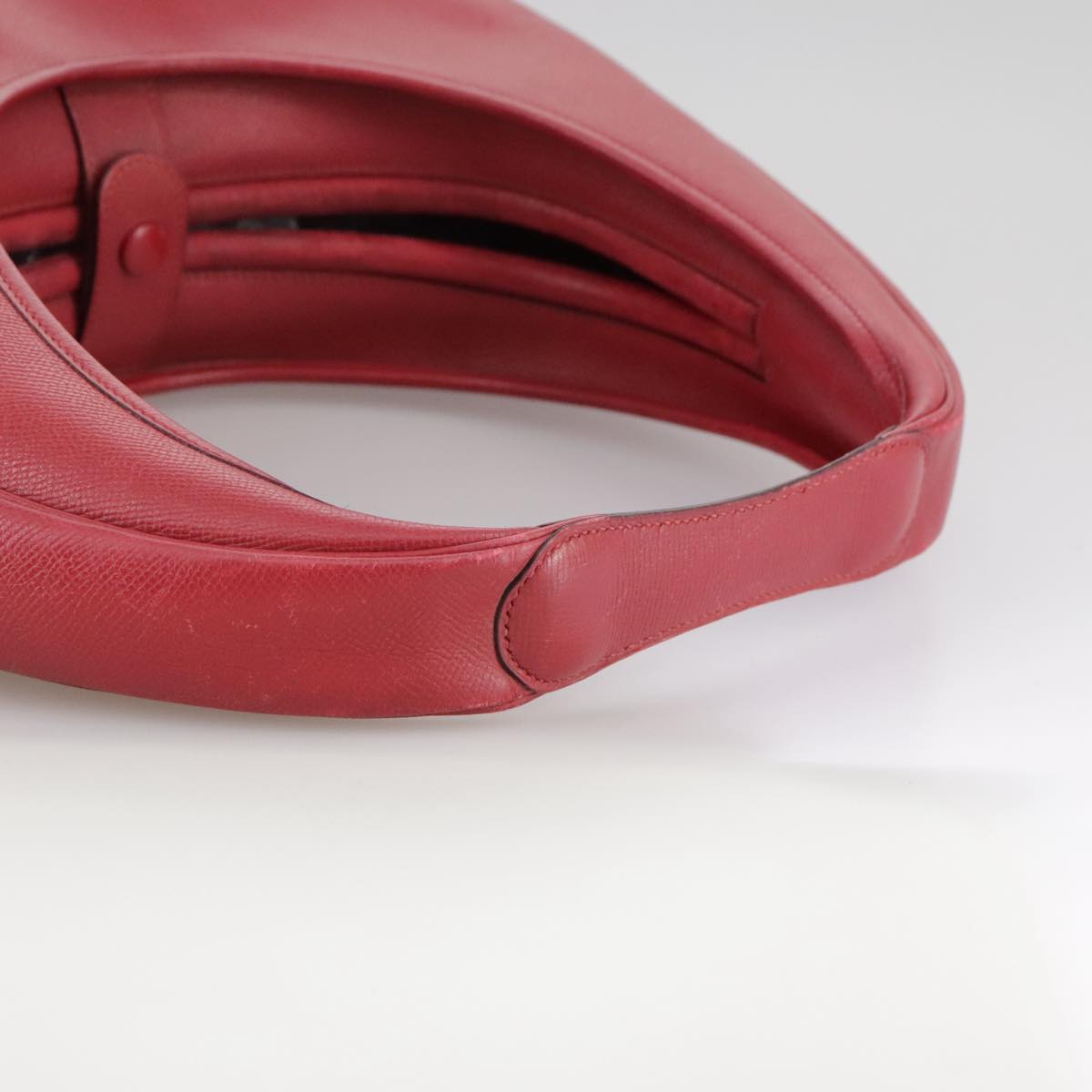Hermès Red Leather Shoulder Bag (Pre-Owned)