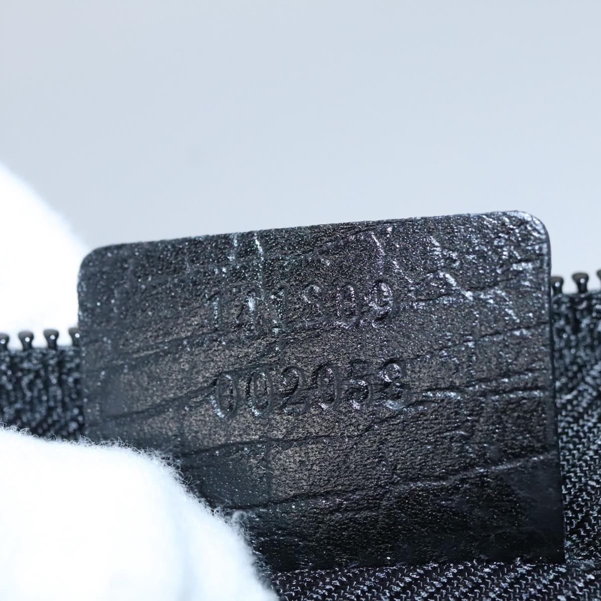Gucci Baguette Black Canvas Clutch Bag (Pre-Owned)