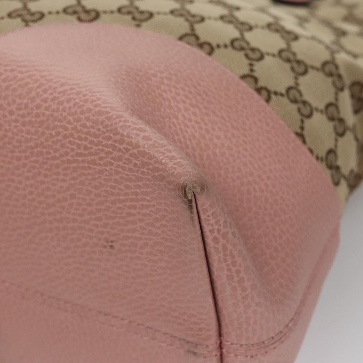 Gucci Bree Beige Canvas Shoulder Bag (Pre-Owned)