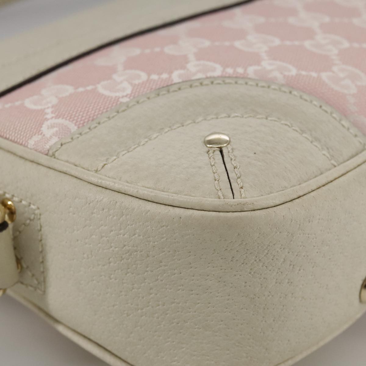 Gucci Crest Pink Leather Shoulder Bag (Pre-Owned)