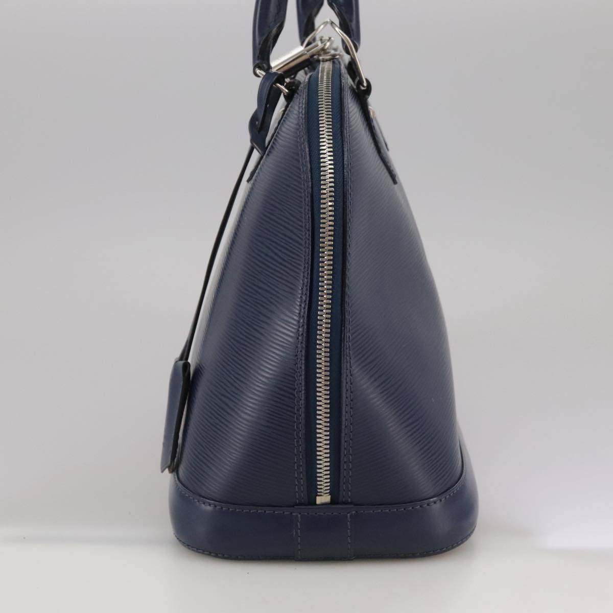Louis Vuitton Alma Black Leather Handbag (Pre-Owned)
