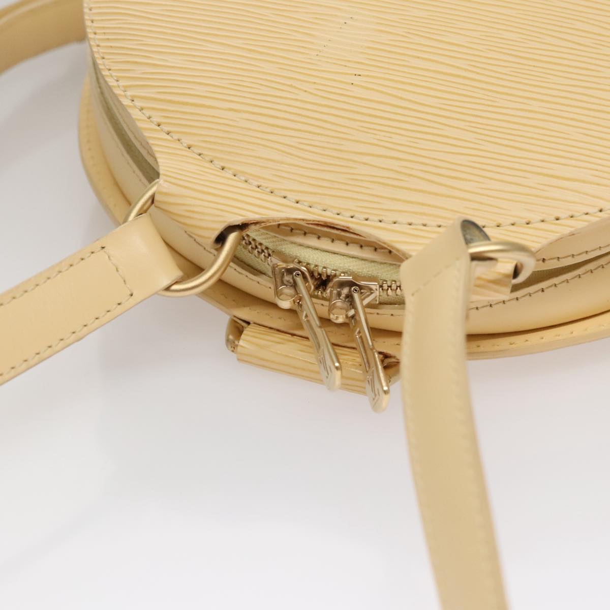 Louis Vuitton Mabillon Beige Leather Backpack Bag (Pre-Owned)