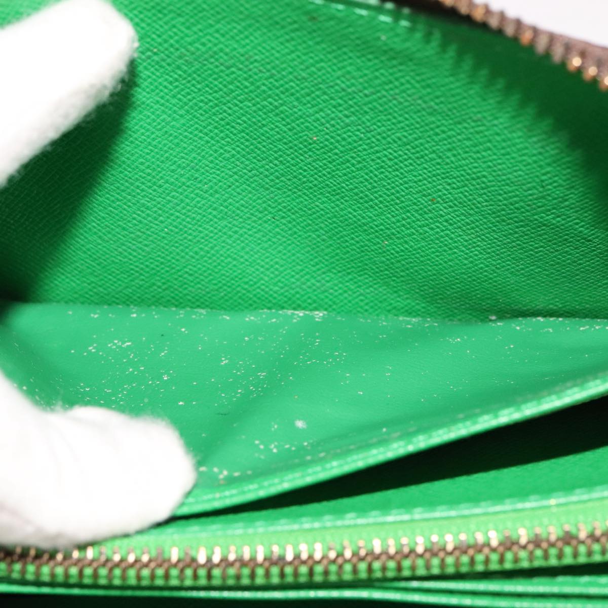 Louis Vuitton Zippy Wallet Green Canvas Wallet (Pre-Owned)