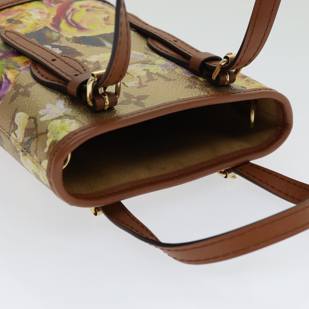 Louis Vuitton Bucket Beige Canvas Shoulder Bag (Pre-Owned)
