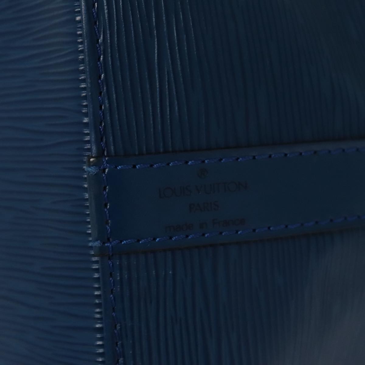 Louis Vuitton Petit Noé Blue Leather Shoulder Bag (Pre-Owned)