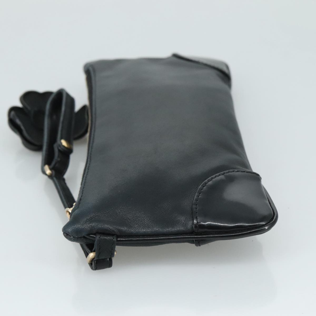 Chanel Camélia Black Leather Clutch Bag (Pre-Owned)