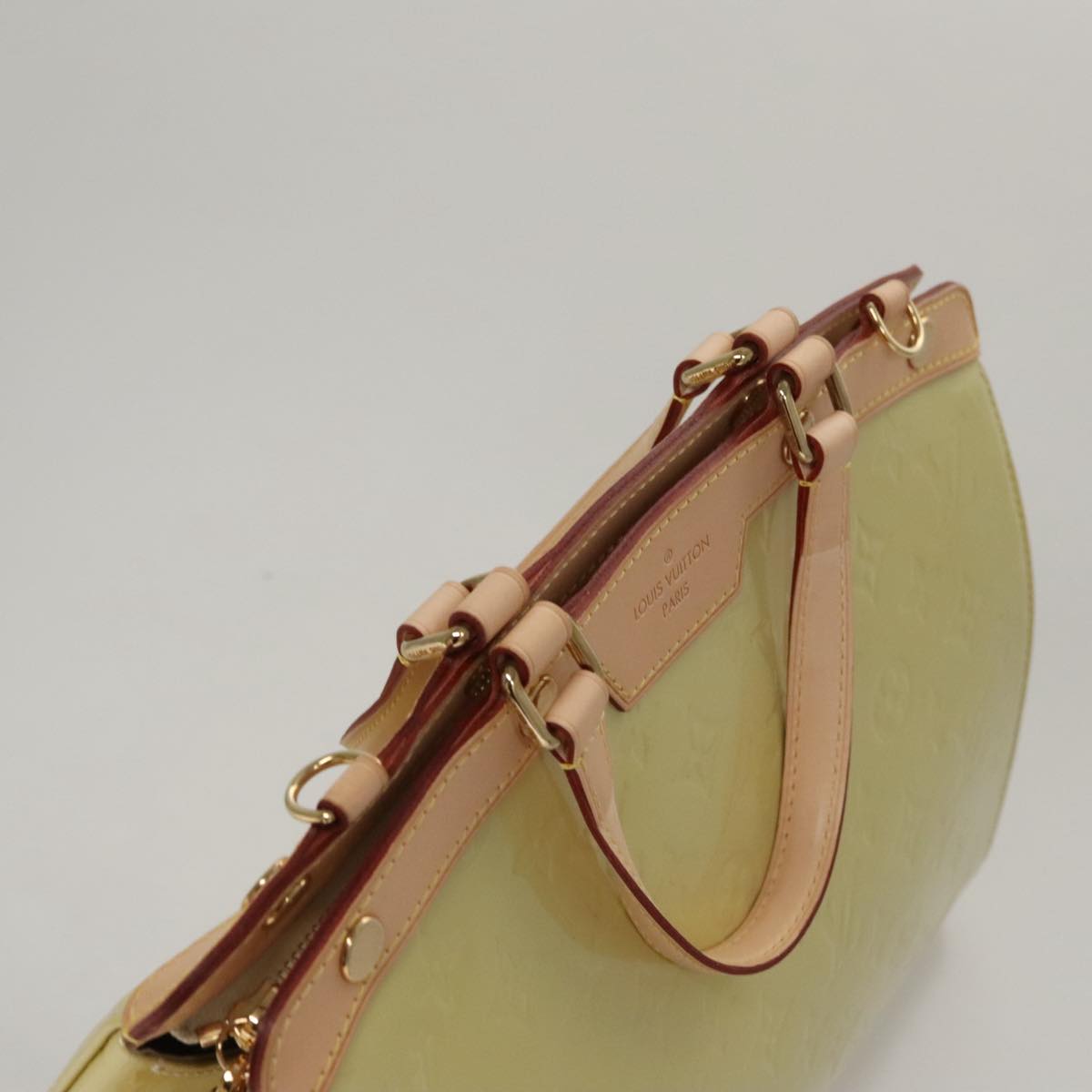 Louis Vuitton Blair Beige Patent Leather Handbag (Pre-Owned)