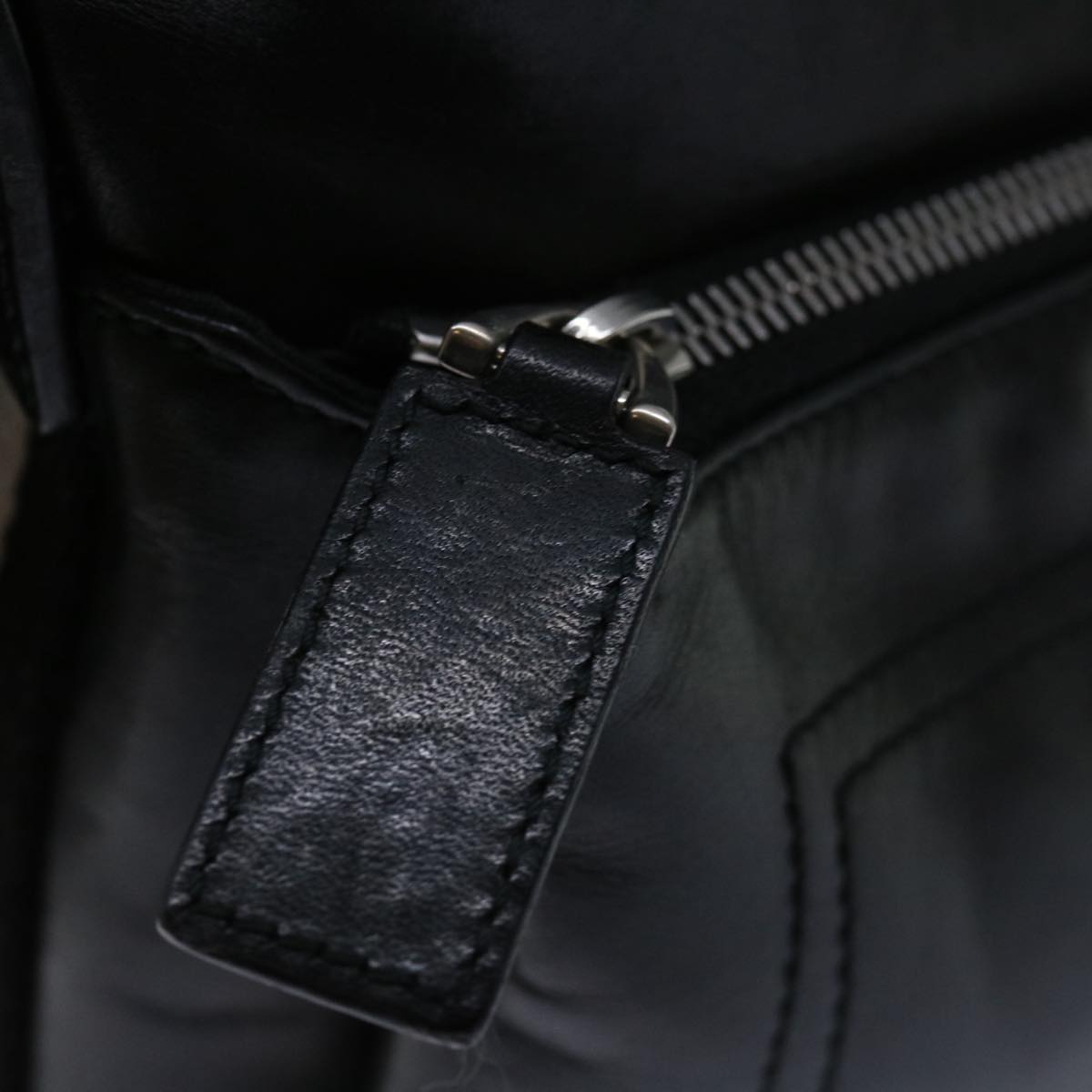 Bally -- Black Leather Shoulder Bag (Pre-Owned)