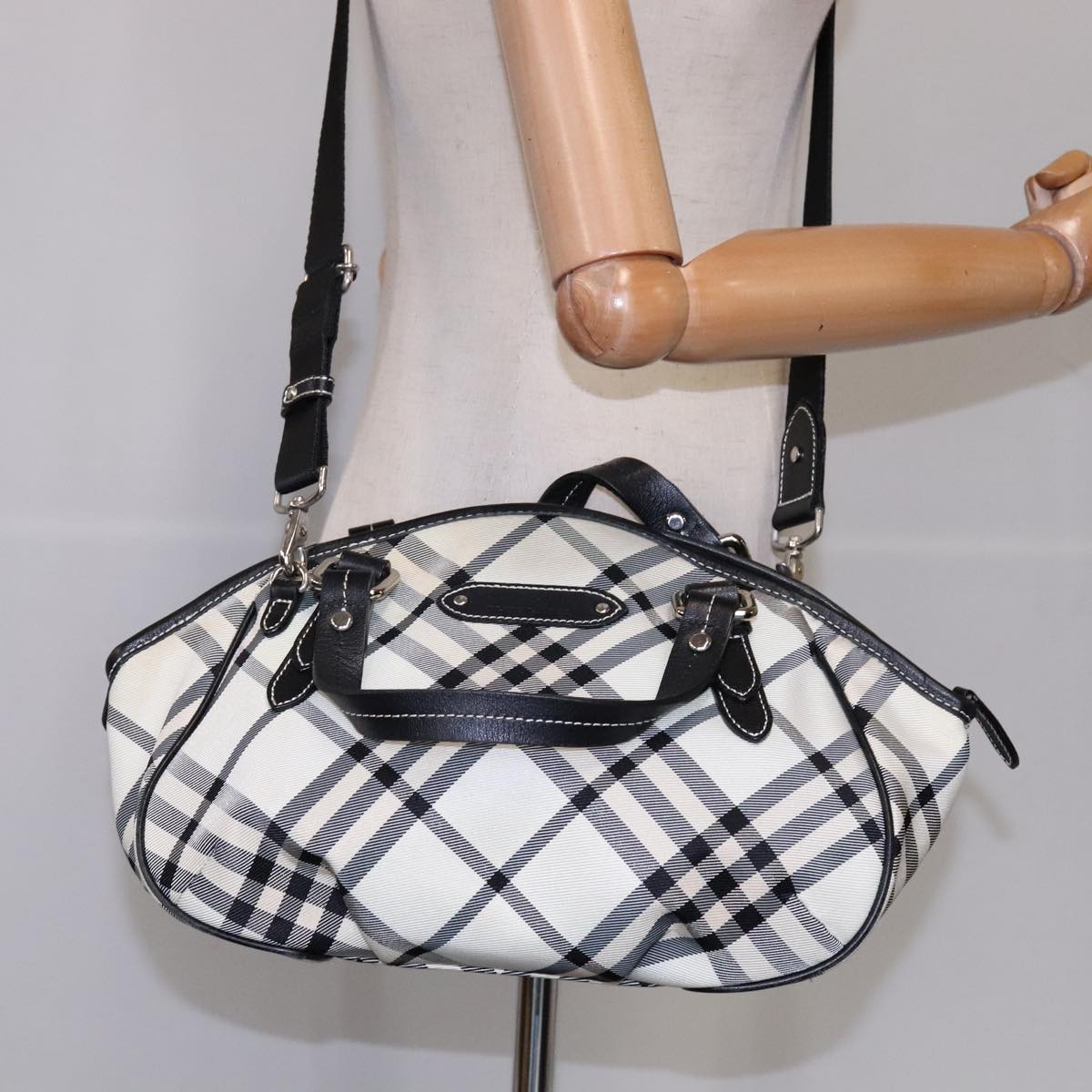 Burberry Blue Label White Synthetic Handbag (Pre-Owned)