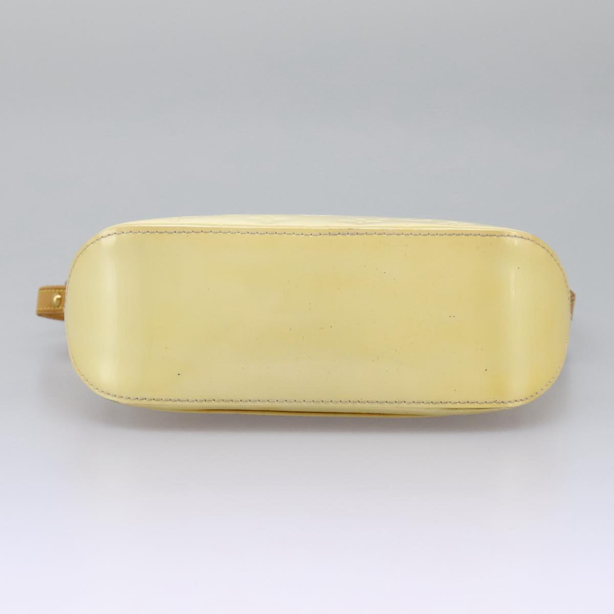 Louis Vuitton Minna Beige Patent Leather Shoulder Bag (Pre-Owned)