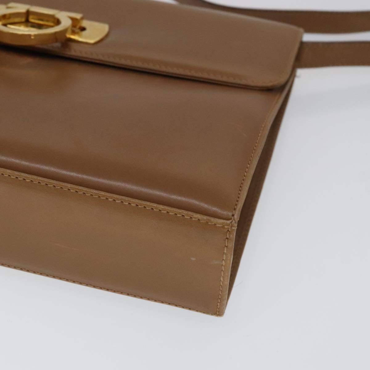 Salvatore Ferragamo Gancini Brown Leather Shoulder Bag (Pre-Owned)