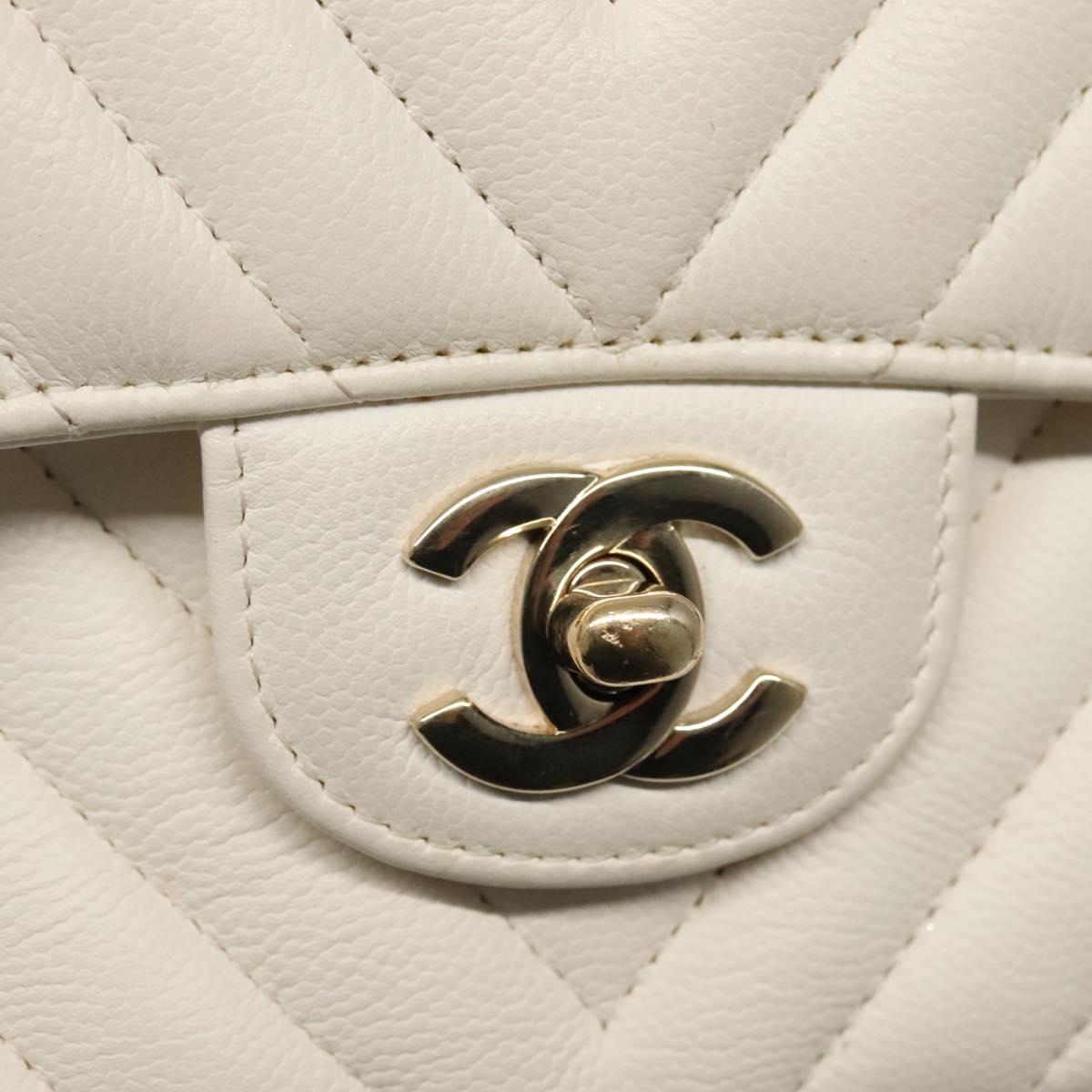 Chanel Double Flap White Leather Shoulder Bag (Pre-Owned)