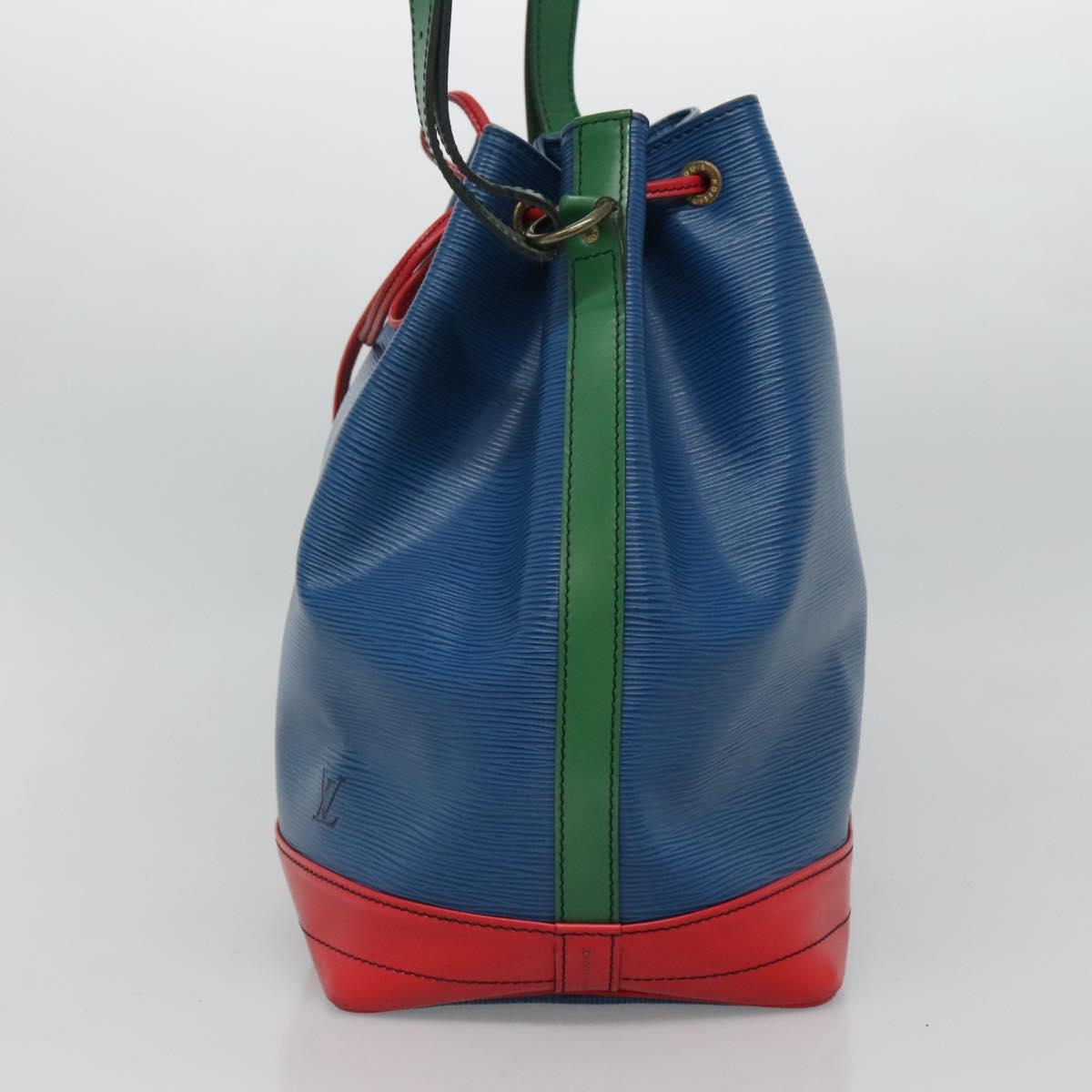 Louis Vuitton Noé Blue Leather Shoulder Bag (Pre-Owned)