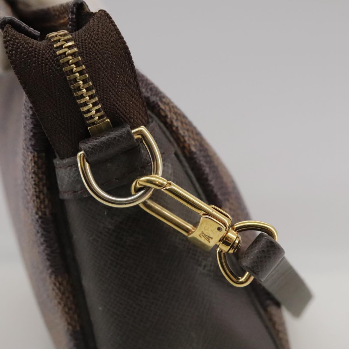 Louis Vuitton Trousse Makeup Brown Canvas Clutch Bag (Pre-Owned)