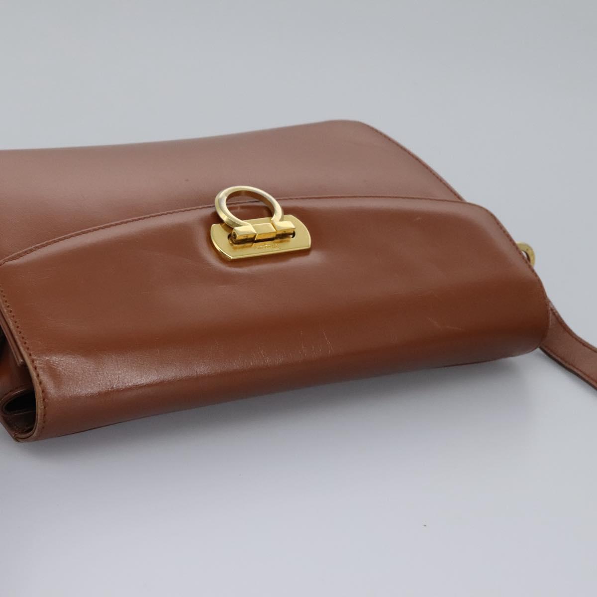 Salvatore Ferragamo Gancini Brown Leather Shoulder Bag (Pre-Owned)