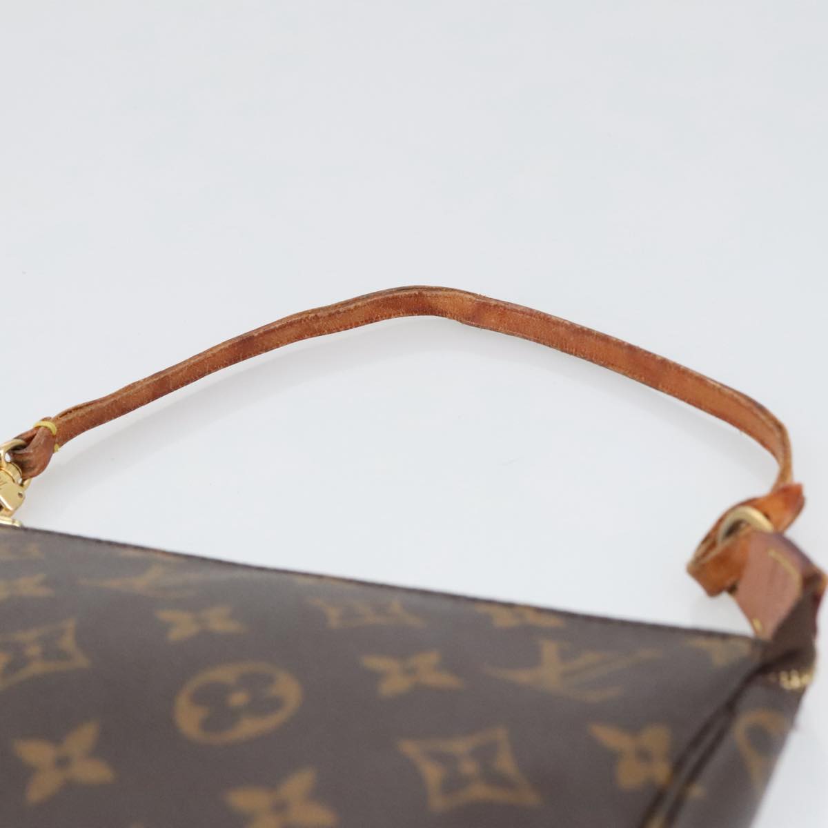 Louis Vuitton Pochette Accessoire Brown Canvas Clutch Bag (Pre-Owned)