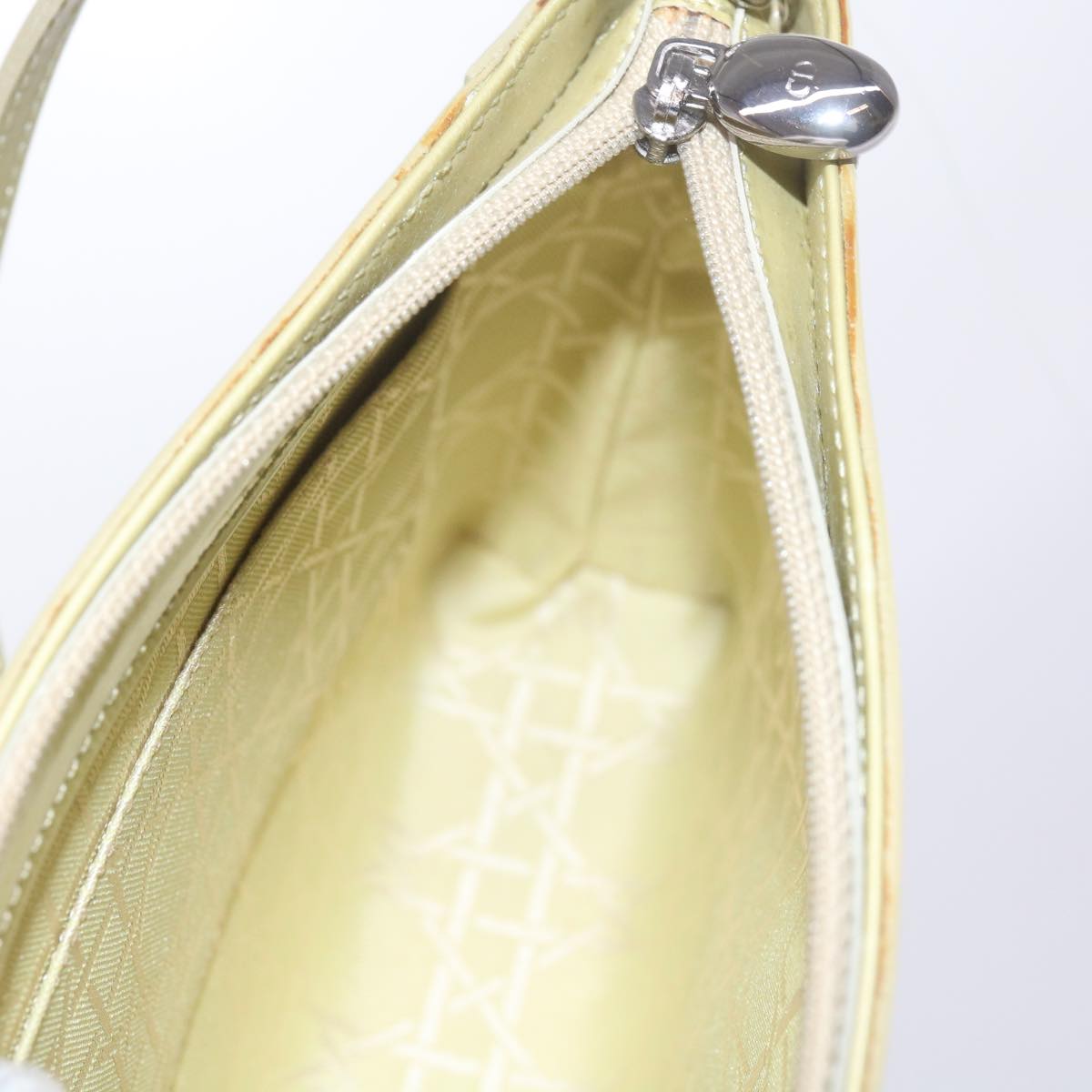 Dior Beige Patent Leather Shoulder Bag (Pre-Owned)