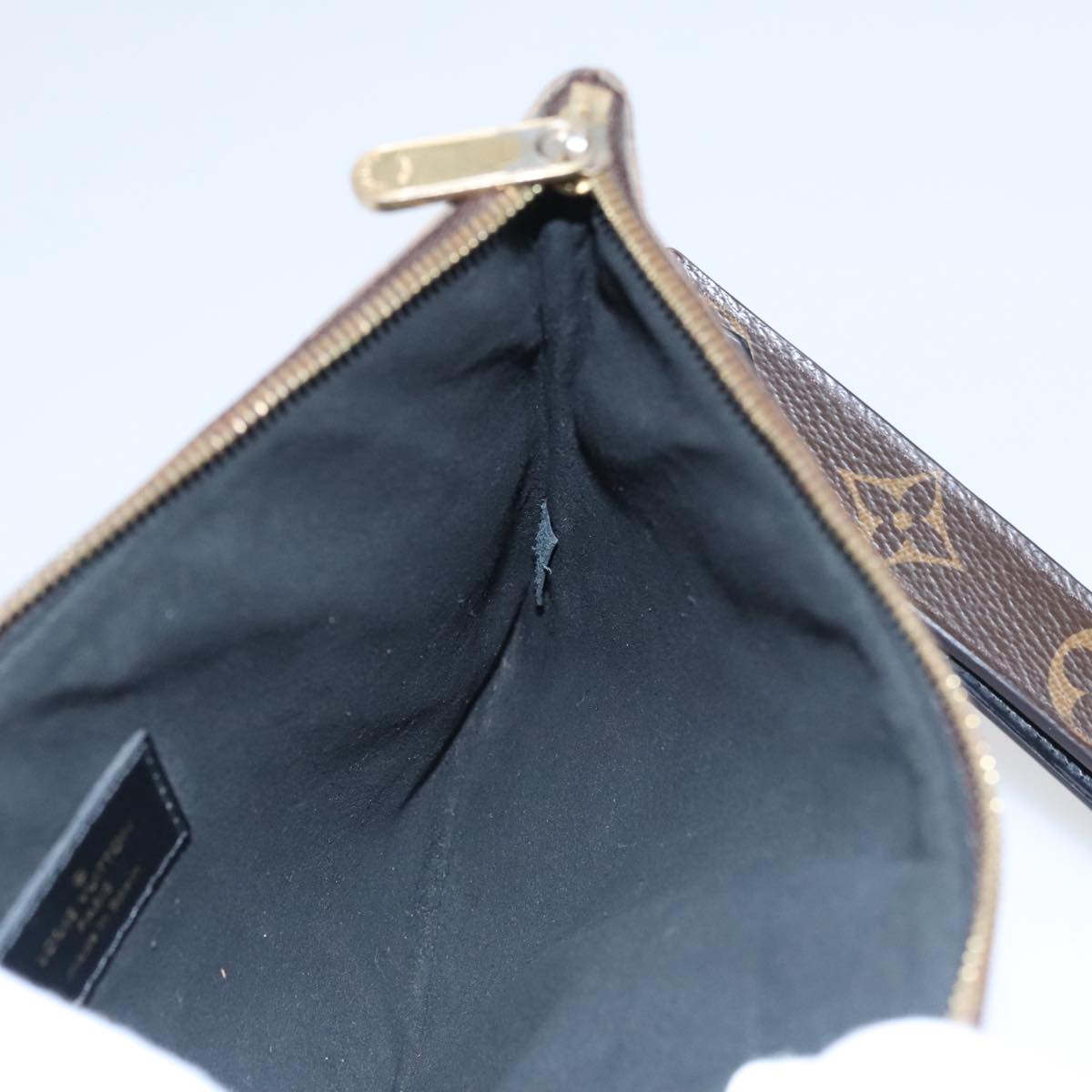 Louis Vuitton City Brown Canvas Clutch Bag (Pre-Owned)