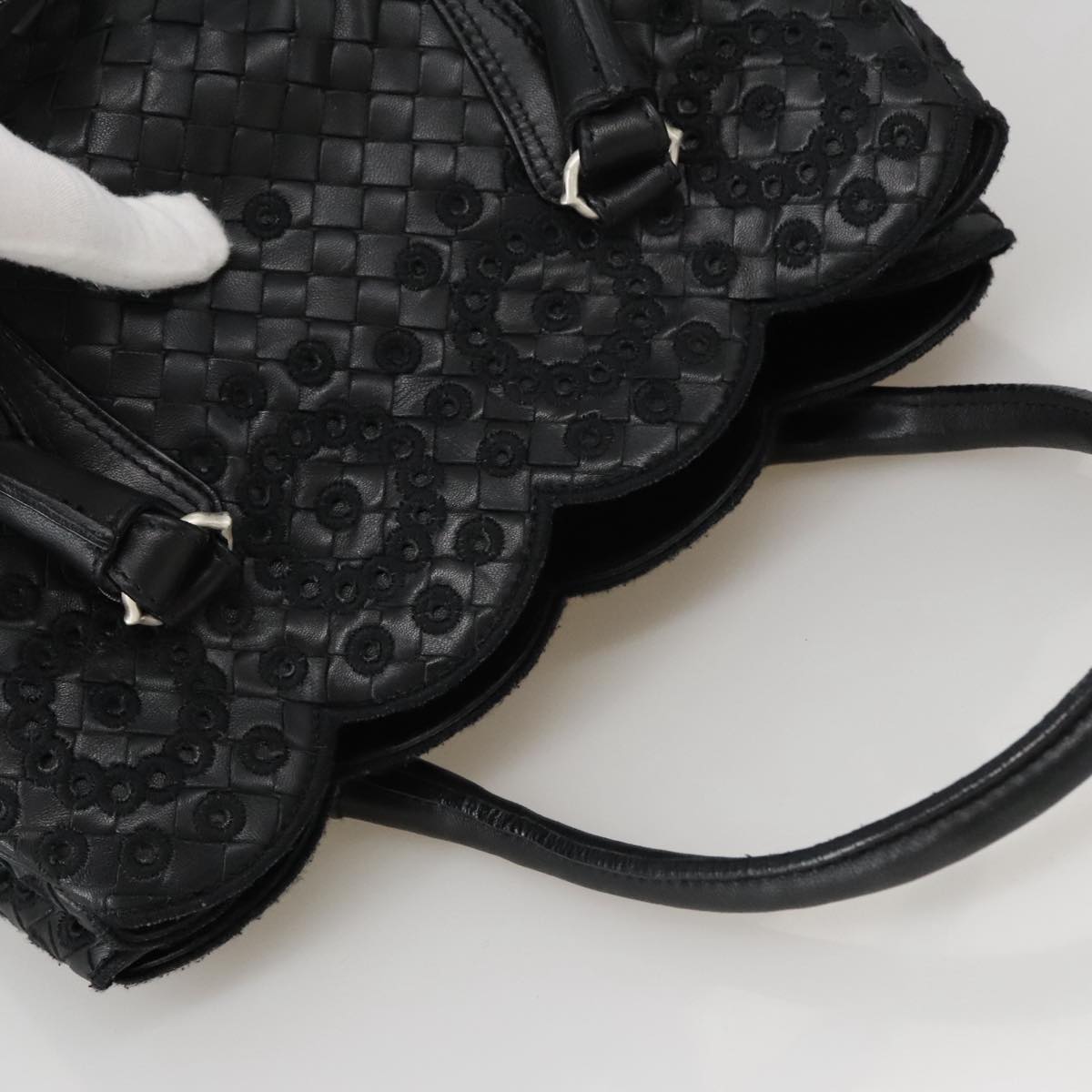Bottega Veneta Intrecciato Black Leather Handbag (Pre-Owned)
