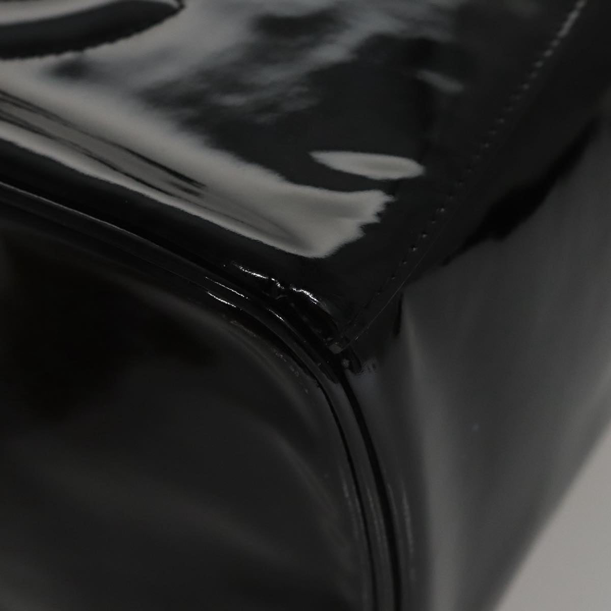 Chanel Vanity Black Patent Leather Clutch Bag (Pre-Owned)