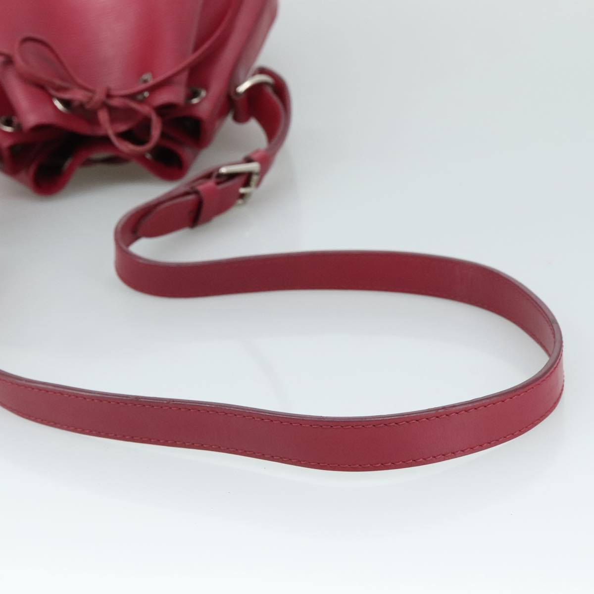 Louis Vuitton Noé Bb Burgundy Leather Shoulder Bag (Pre-Owned)
