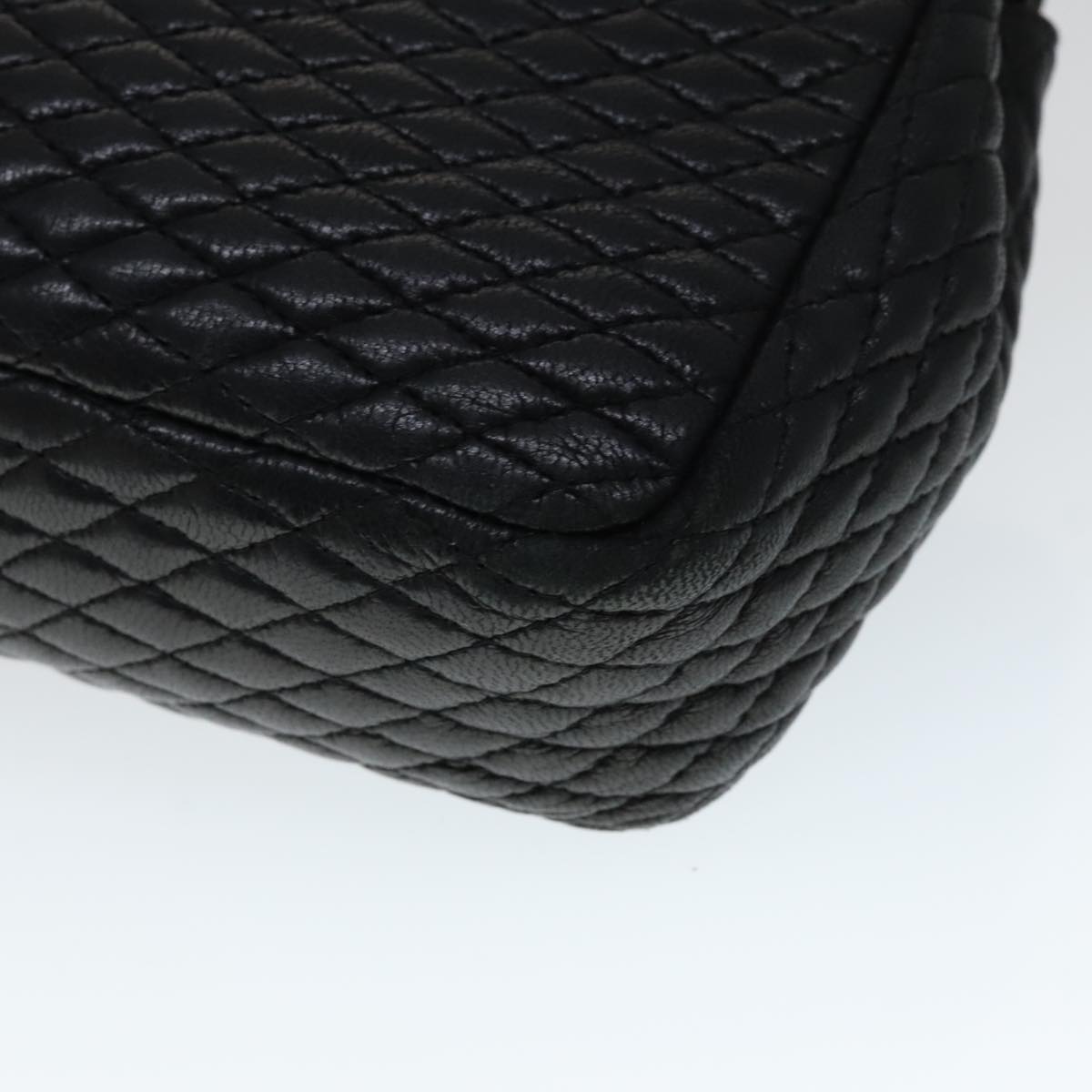 Bally Black Leather Shoulder Bag (Pre-Owned)