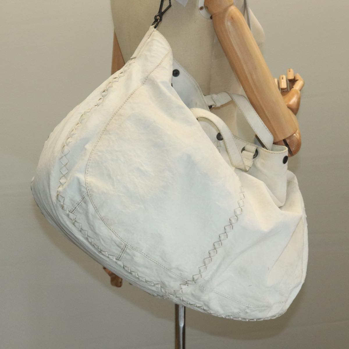 Bottega Veneta Cervo White Leather Tote Bag (Pre-Owned)