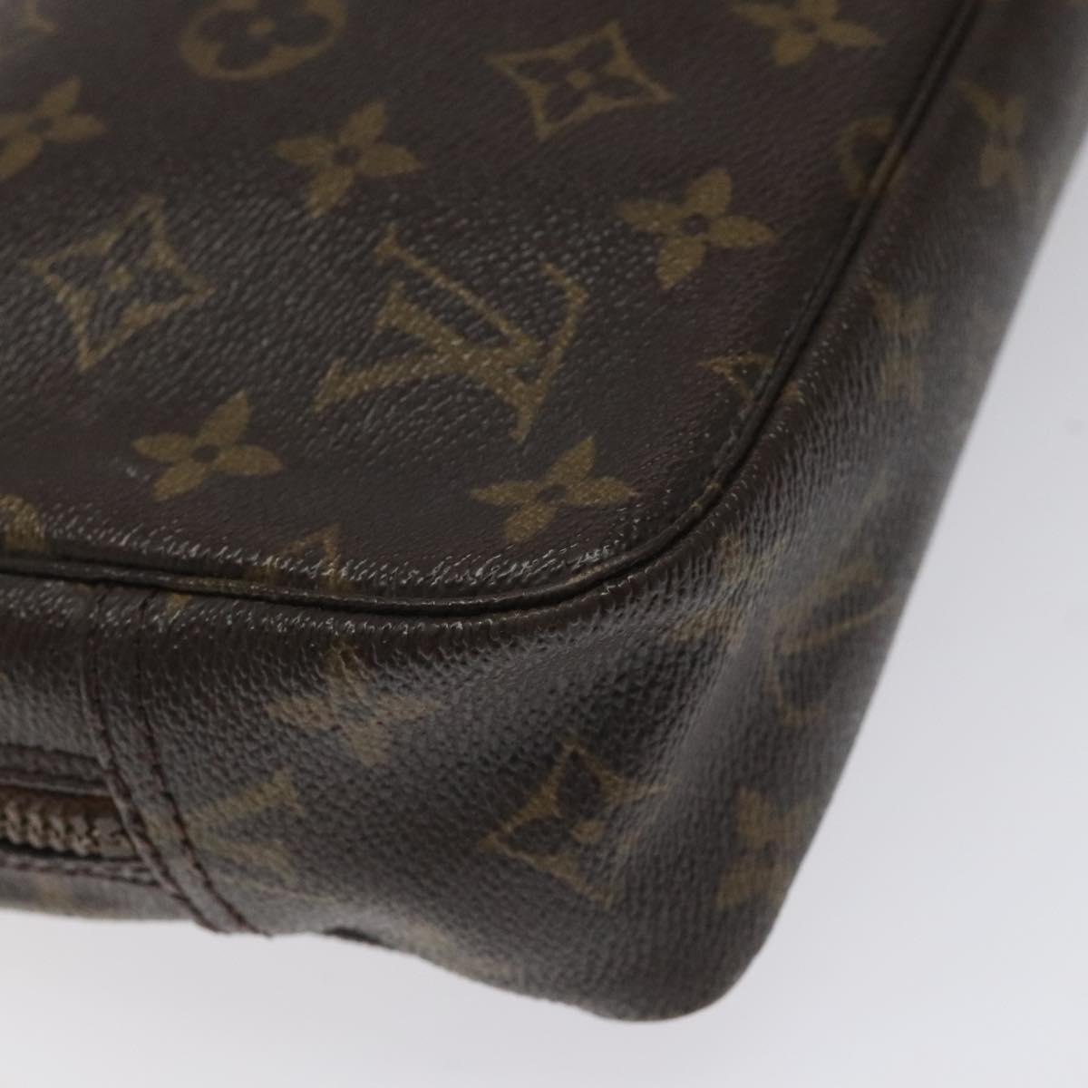 Louis Vuitton Truth Toilette 23 Brown Canvas Clutch Bag (Pre-Owned)